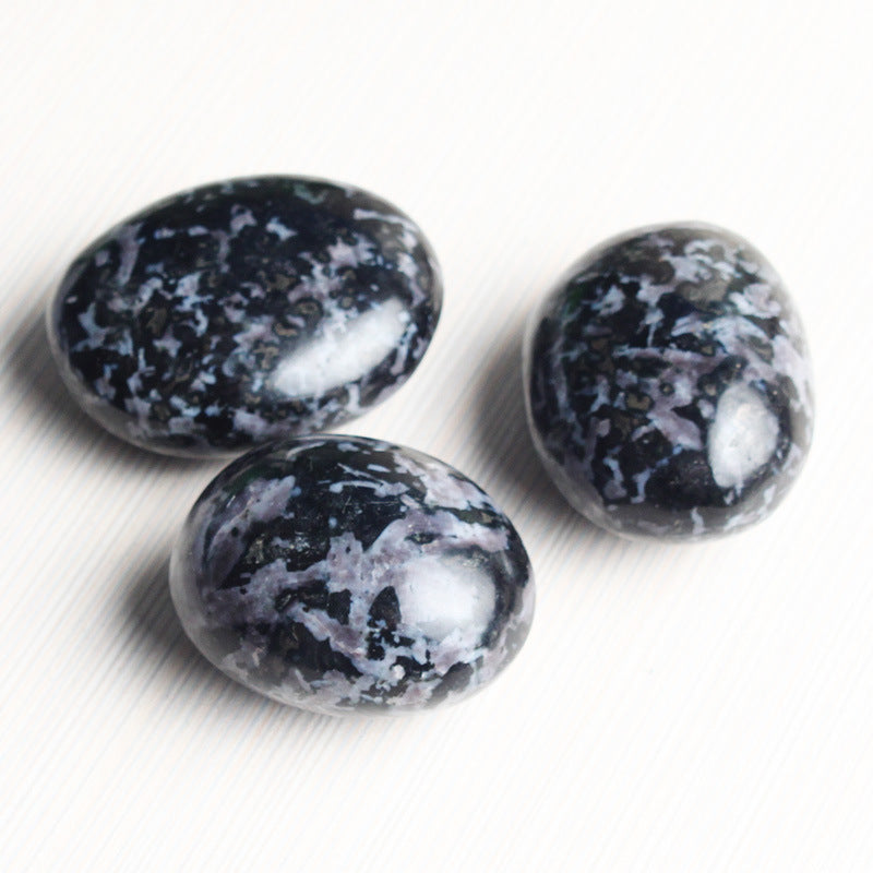 Indigo Gabbro Palm Stone – Polished Natural Stone 50–200g product photo 4