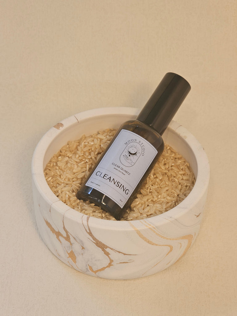 Cleansing Spray Infused with Clear Quartz - Amber Oud Wood Scent - Hand Poured in Sydney, Australia