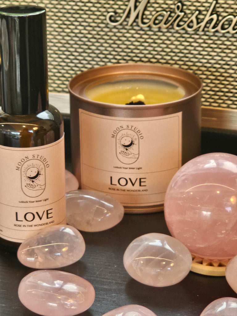 Love Candle - Rose in the Wonderland Scent - Wooden Wick, Hand Poured in Sydney, Australia - Soy Wax