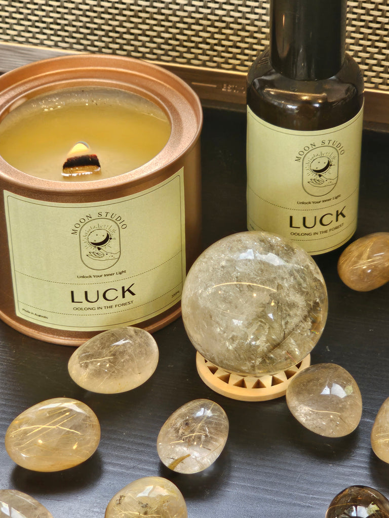 Luck Candle - Oolong in the Forest Scent - Wooden Wick, Hand Poured in Sydney, Australia - Soy Wax