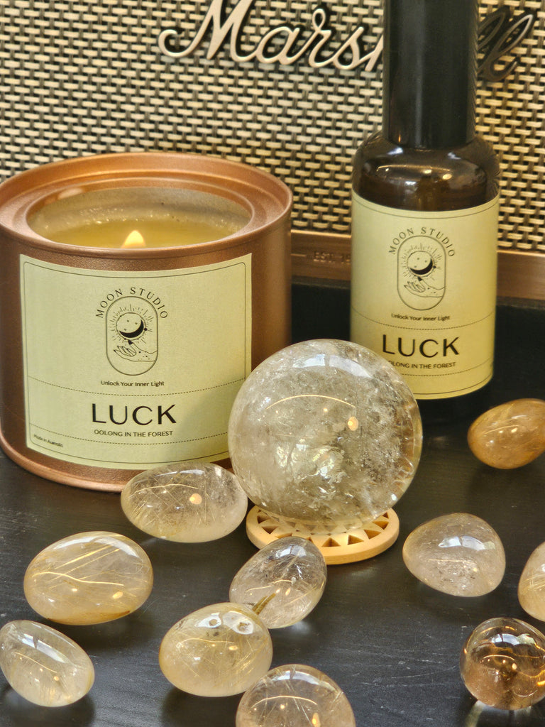 Luck Candle - Oolong in the Forest Scent - Wooden Wick, Hand Poured in Sydney, Australia - Soy Wax