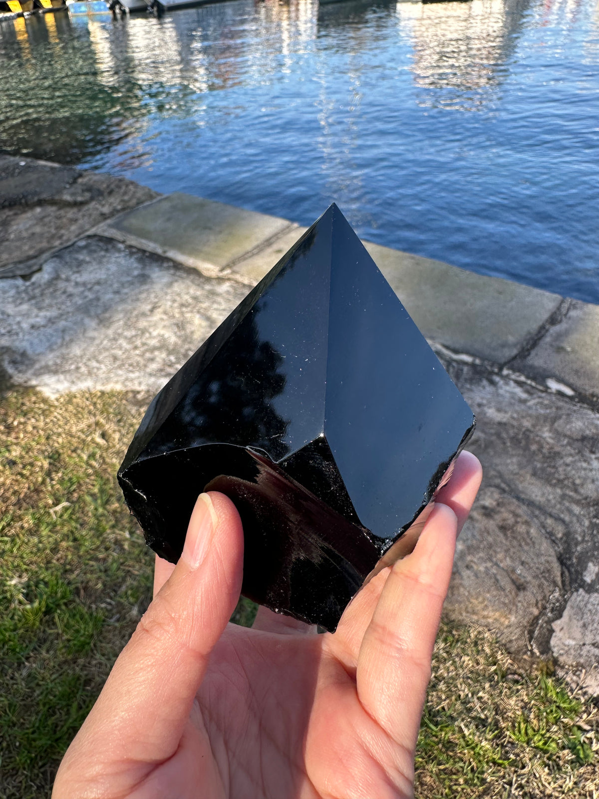 Black Obsidian Tower | Half-Polished Raw Stone 300–350g