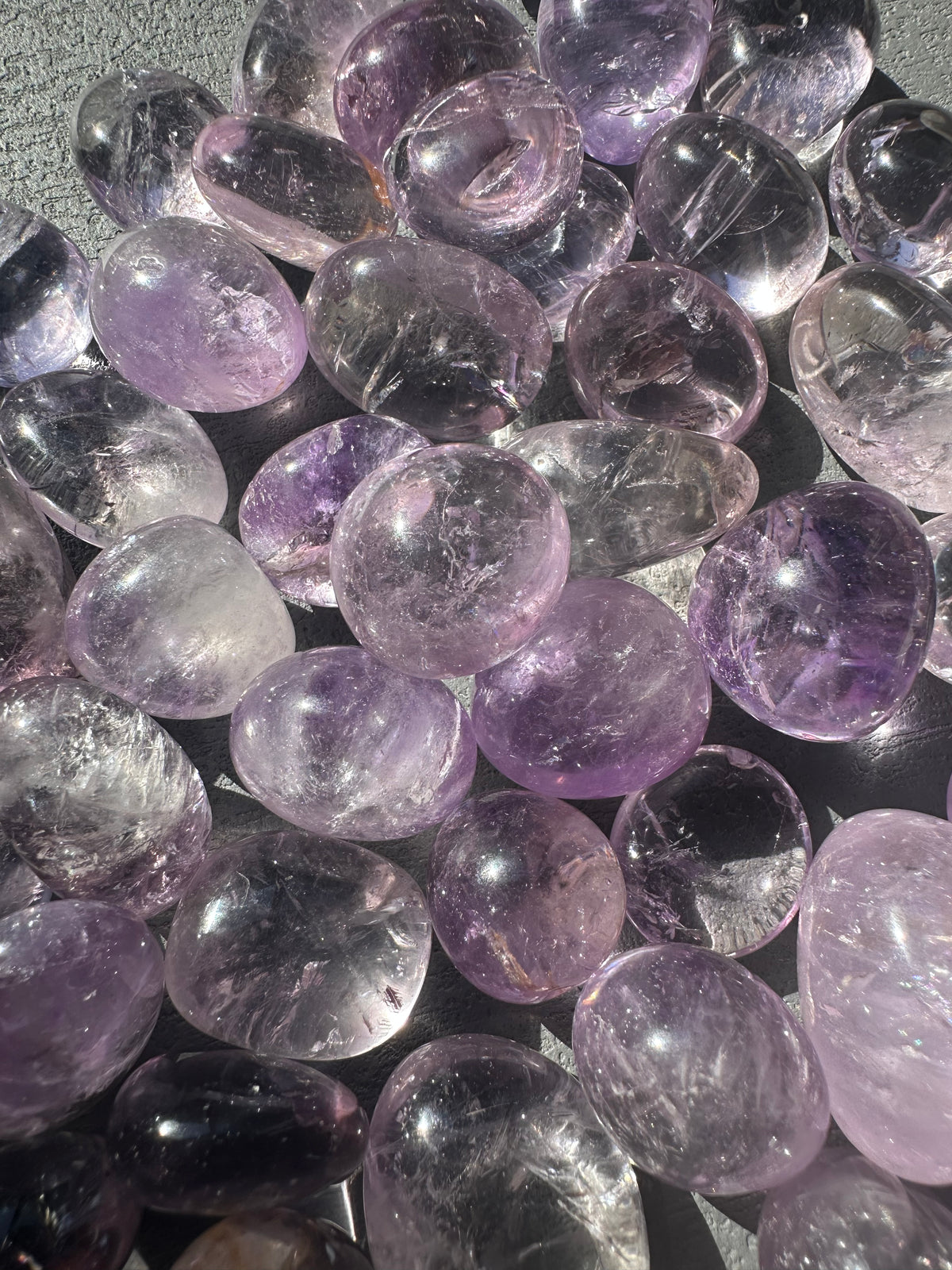 Bolivian Amethyst Tumbled Stones, 100g Bag – alternate view 3