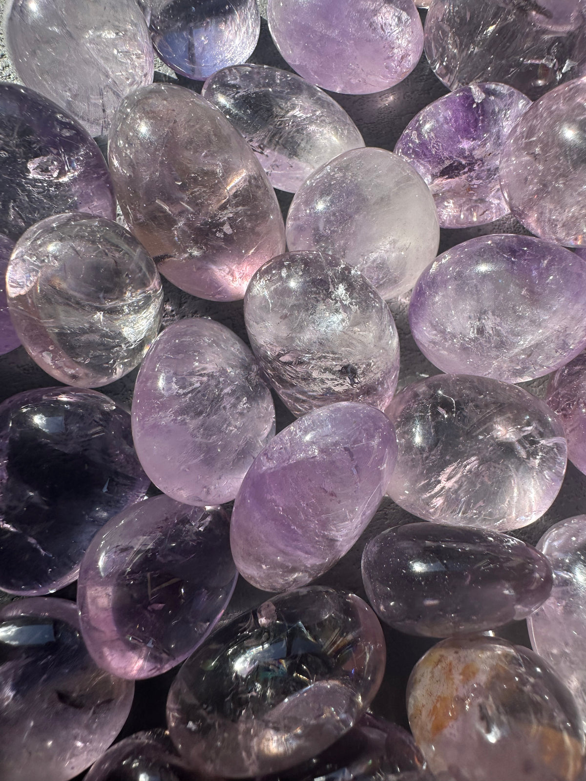 Bolivian Amethyst Tumbled Stones, 100g Bag – alternate view 4