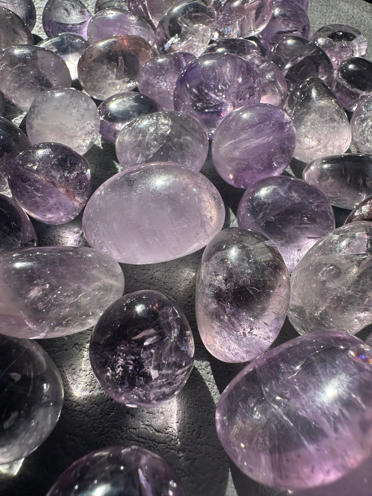 Bolivian Amethyst Tumbled Stones, 100g Bag – alternate view 7