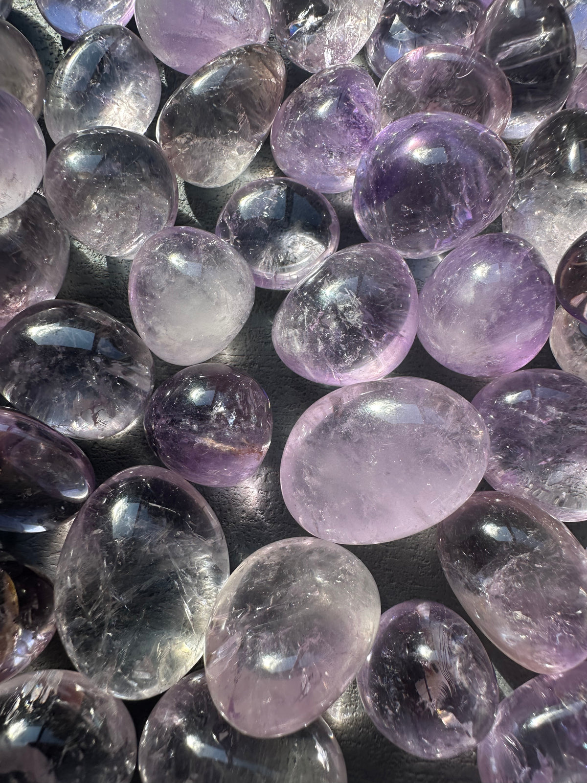 Bolivian Amethyst Tumbled Stones, 100g Bag – alternate view 9