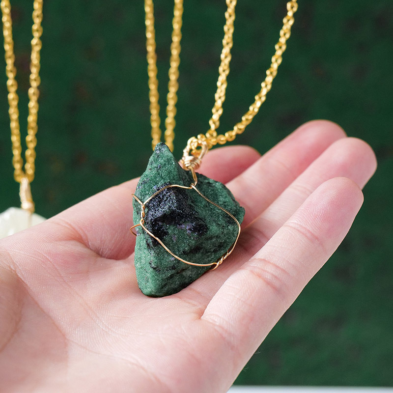 Raw Crystal Necklace – 14k Gold-Plated Chain product photo 2
