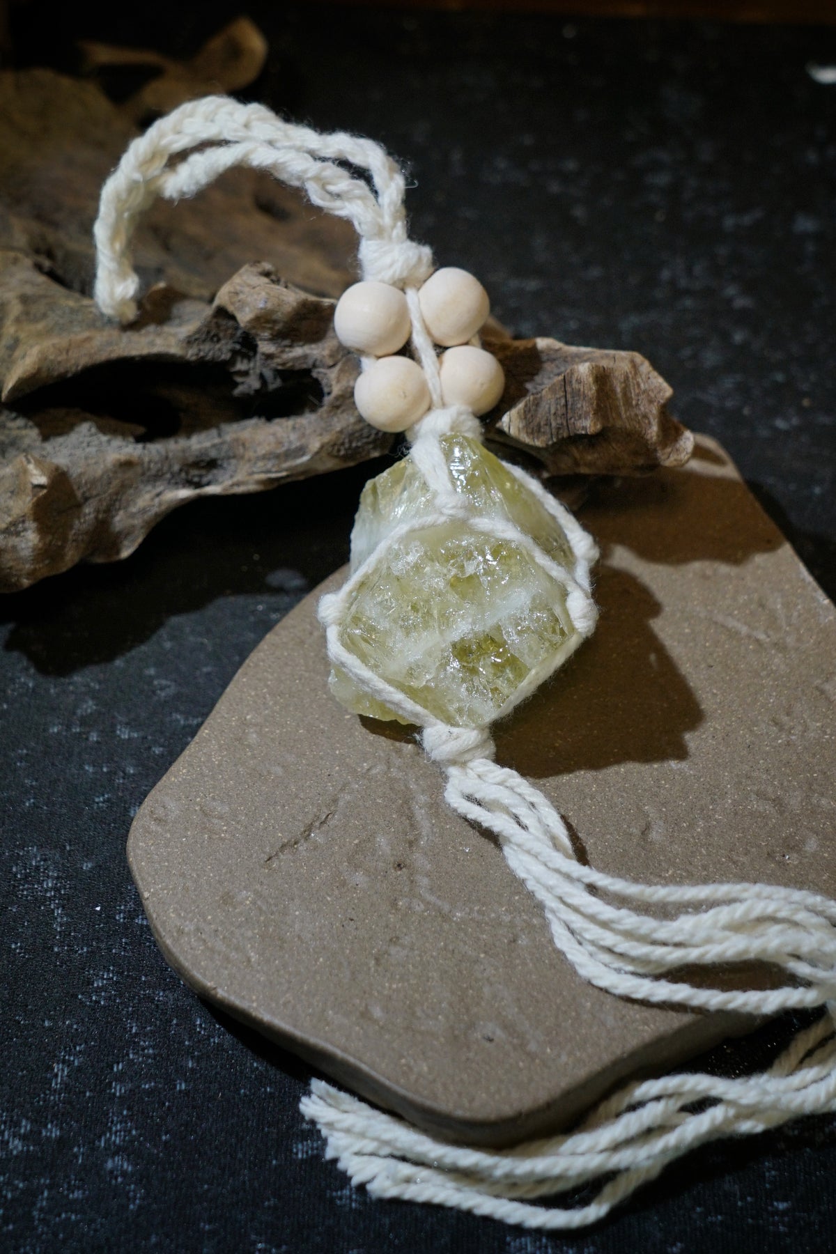 Raw Citrine Hanging Decor – base view