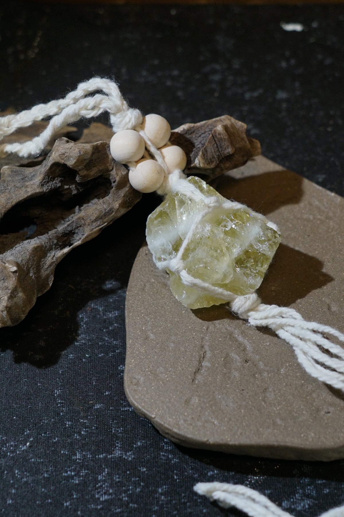 Raw Citrine Hanging Decor – texture close-up