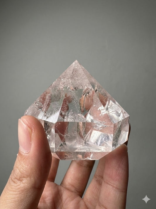GEOMETRIC CLEAR QUARTZ "DIAMOND" | Professional Faceted Cut | Natural Earth Specimen #1