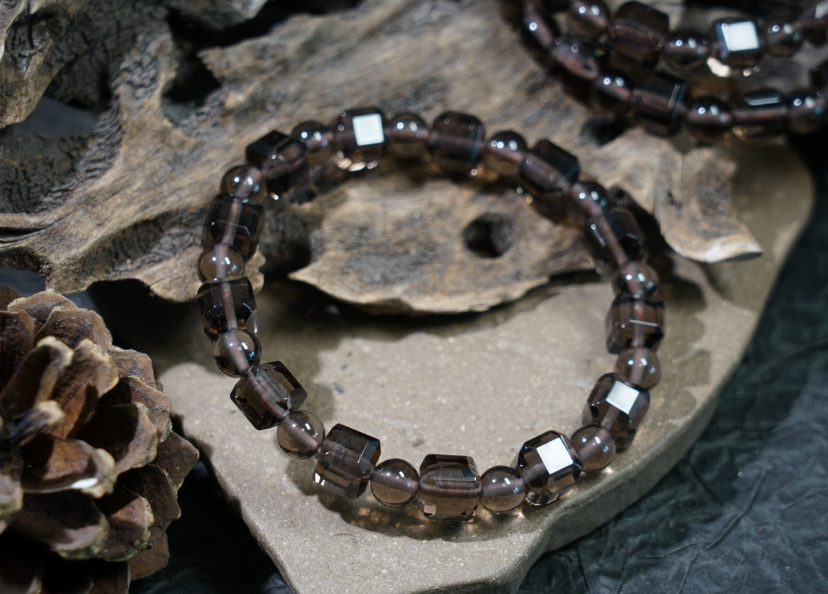 Ice Obsidian Cube Bracelet | 7.5mm Beads