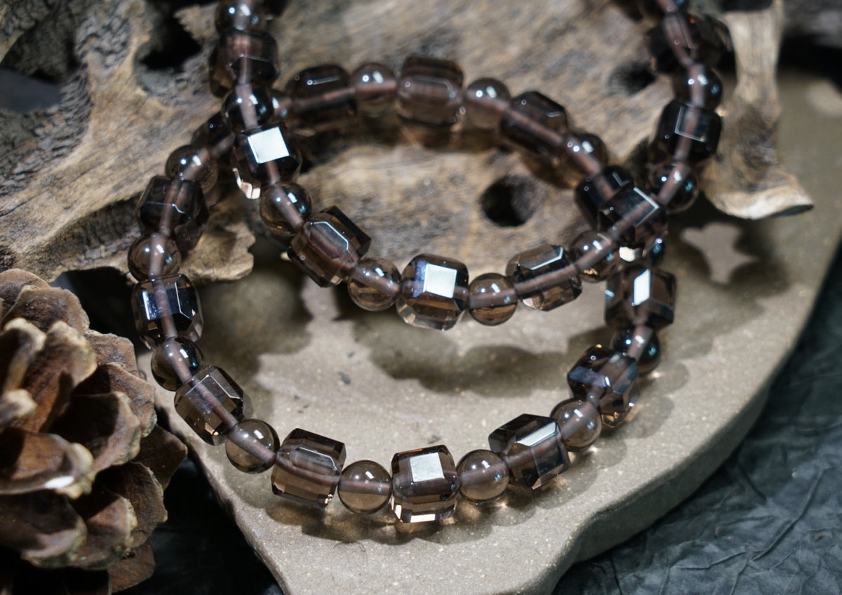 Ice Obsidian Cube Bracelet | 7.5mm Beads