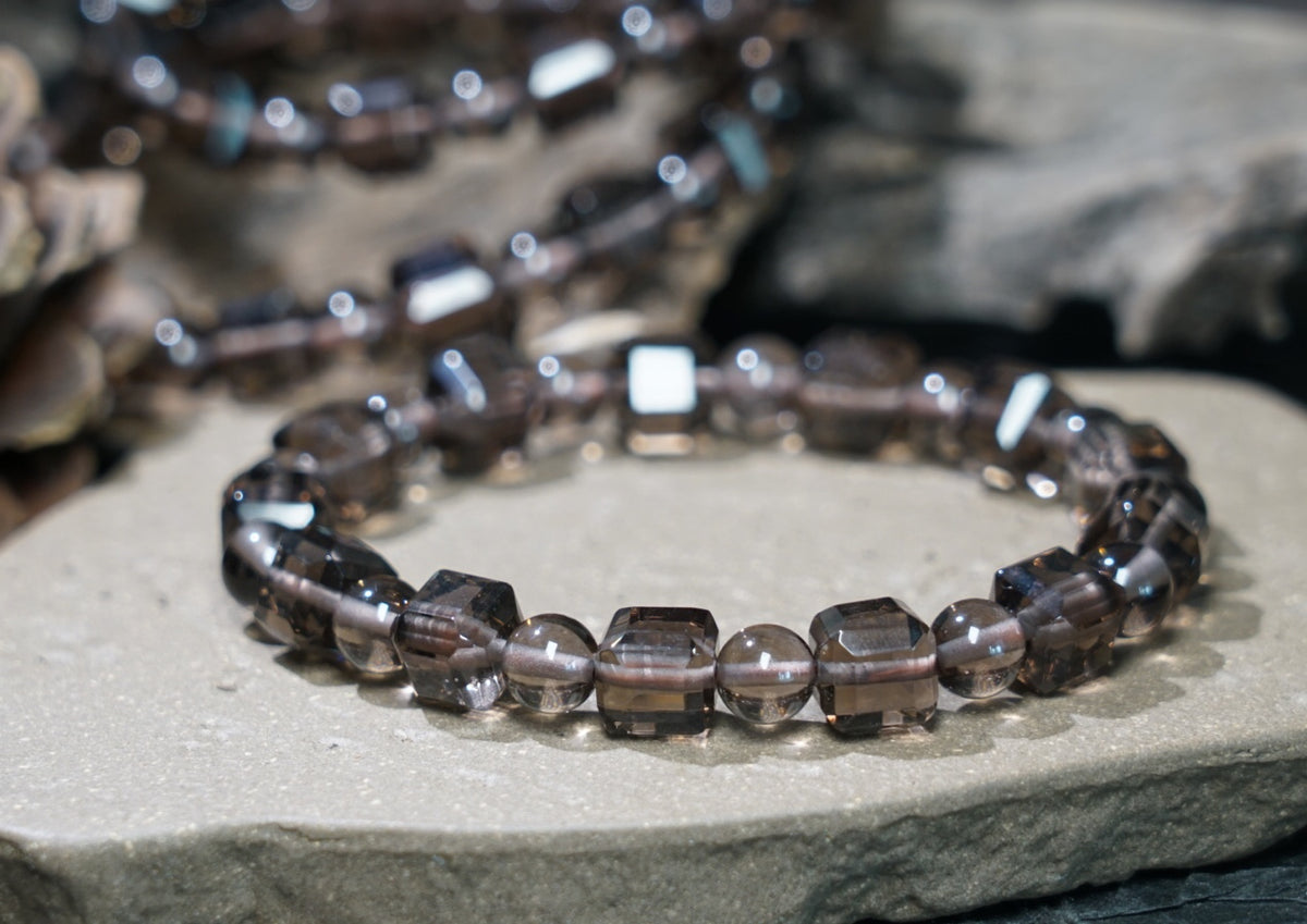 Ice Obsidian Cube Bracelet | 7.5mm Beads