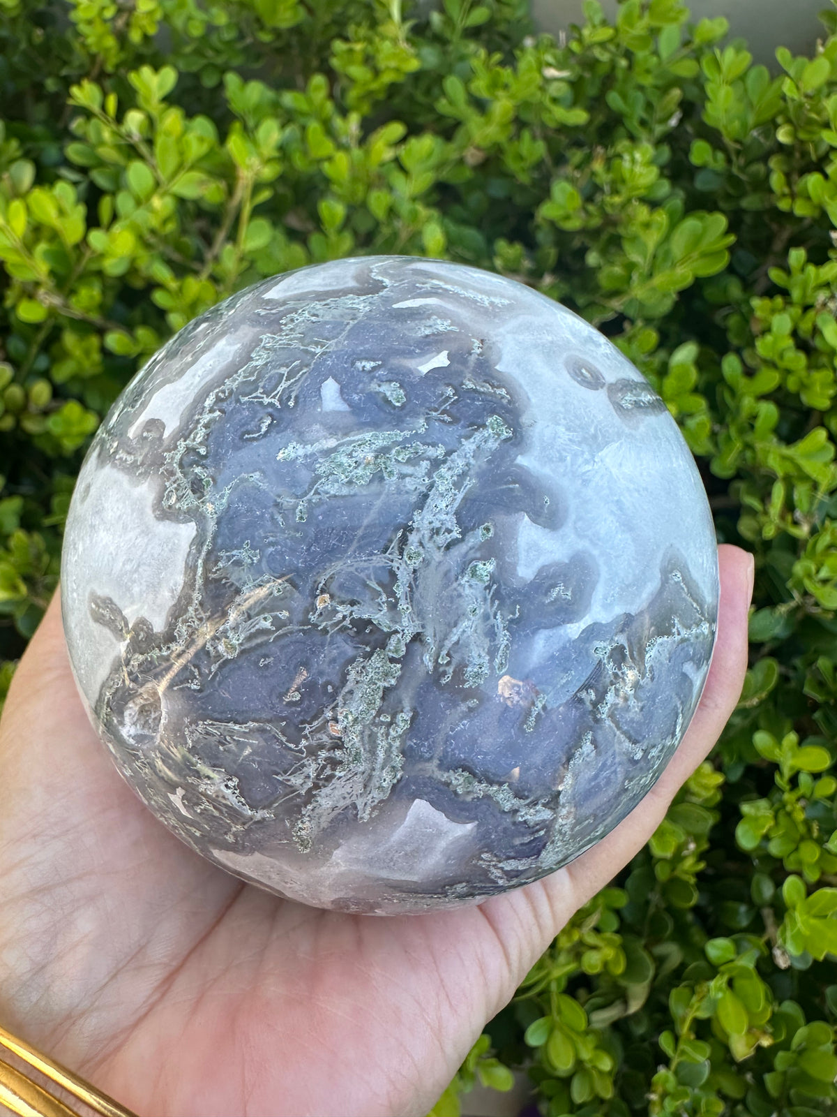 #4,815g Moss Agate druzy crystal ball featuring 8.5cm diameter with intricate green moss inclusions for corporate growth and workplace prosperity