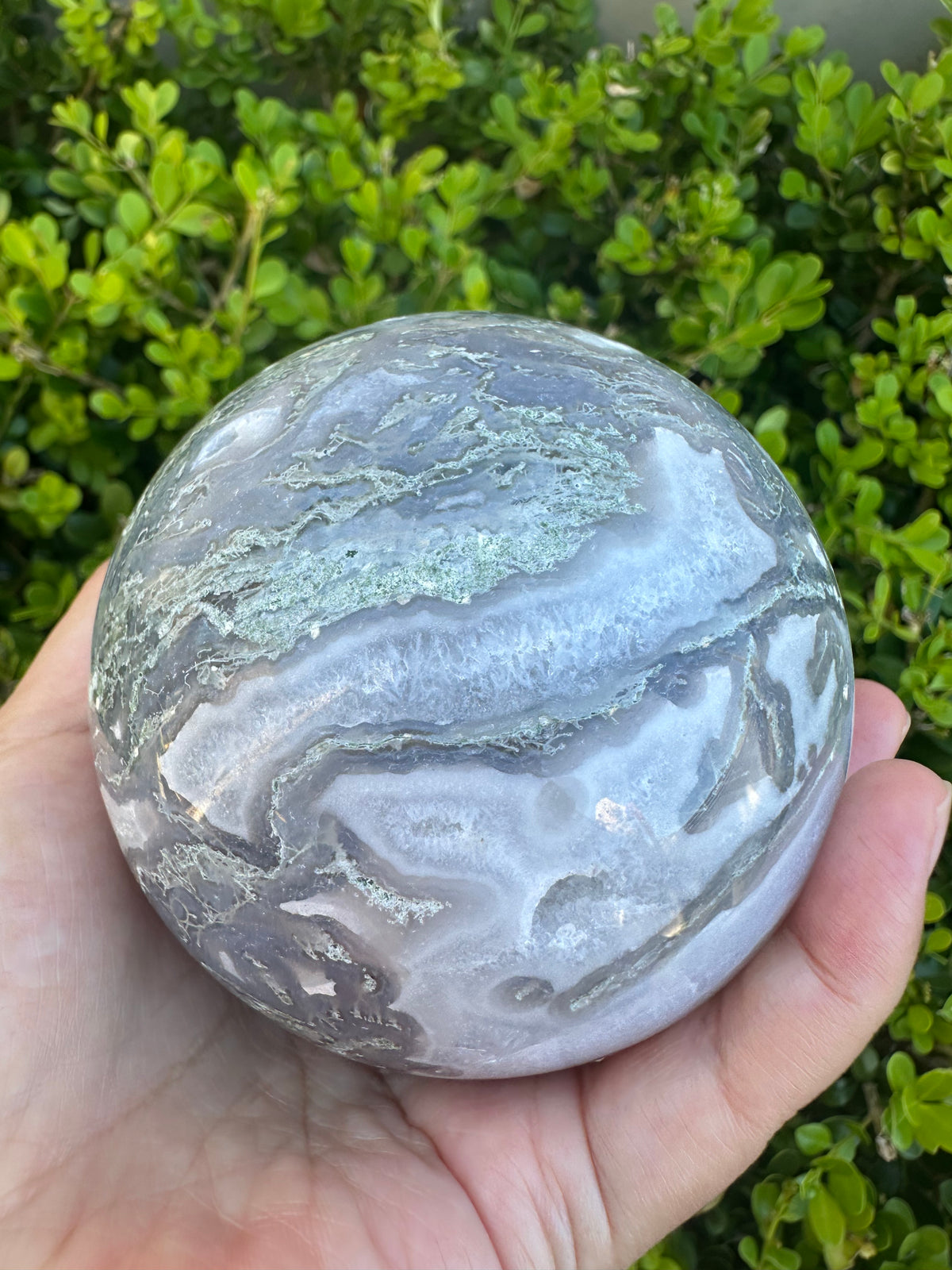 #4,815g Moss Agate druzy crystal ball featuring 8.5cm diameter with intricate green moss inclusions for corporate growth and workplace prosperity