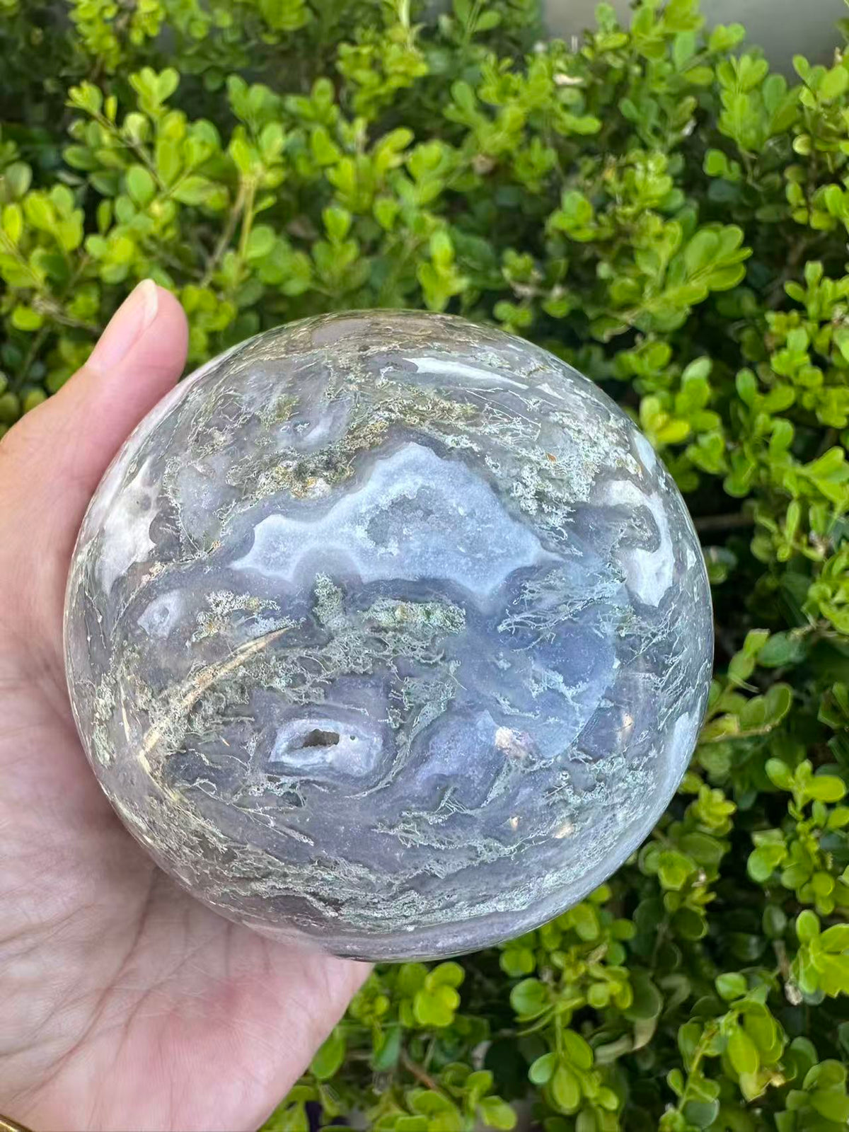 #4,815g Moss Agate druzy crystal ball featuring 8.5cm diameter with intricate green moss inclusions for corporate growth and workplace prosperity