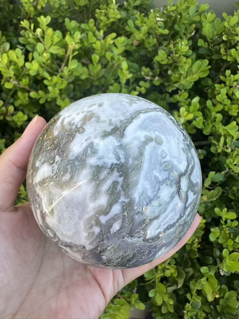 #4,815g Moss Agate druzy crystal ball featuring 8.5cm diameter with intricate green moss inclusions for corporate growth and workplace prosperity