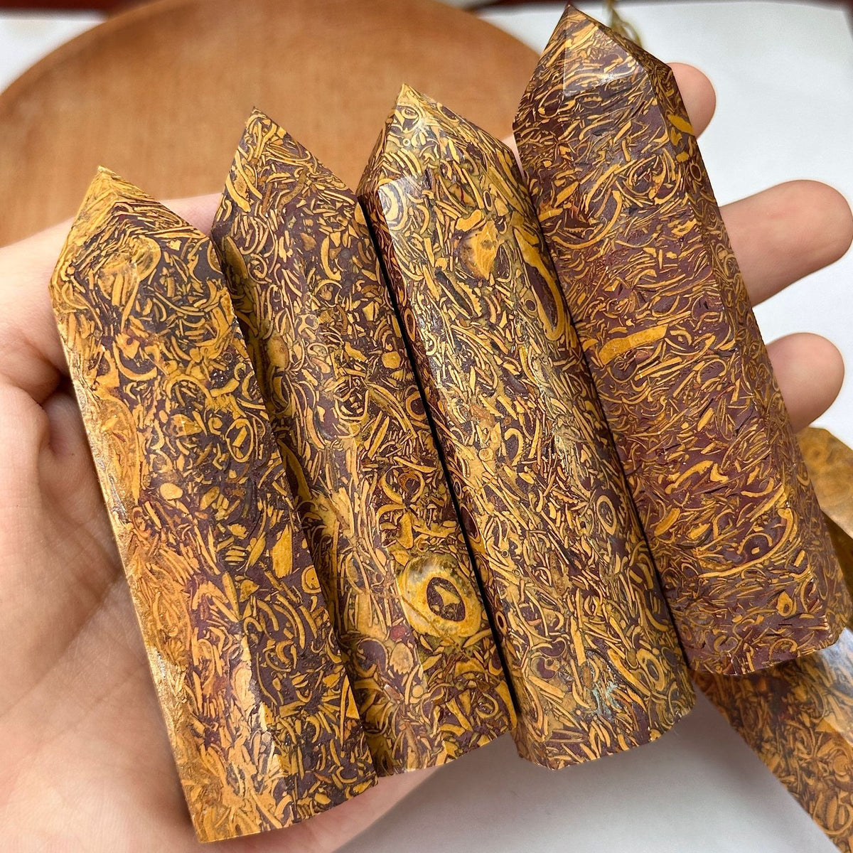Golden Silk Jade Tower – Golden Banded Stone 7–9cm product photo 1