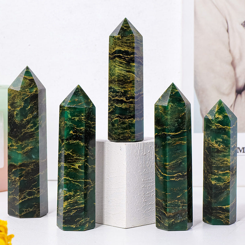 Emerald Obelisk Tower | Rich Green Crystal Point 7–8cm