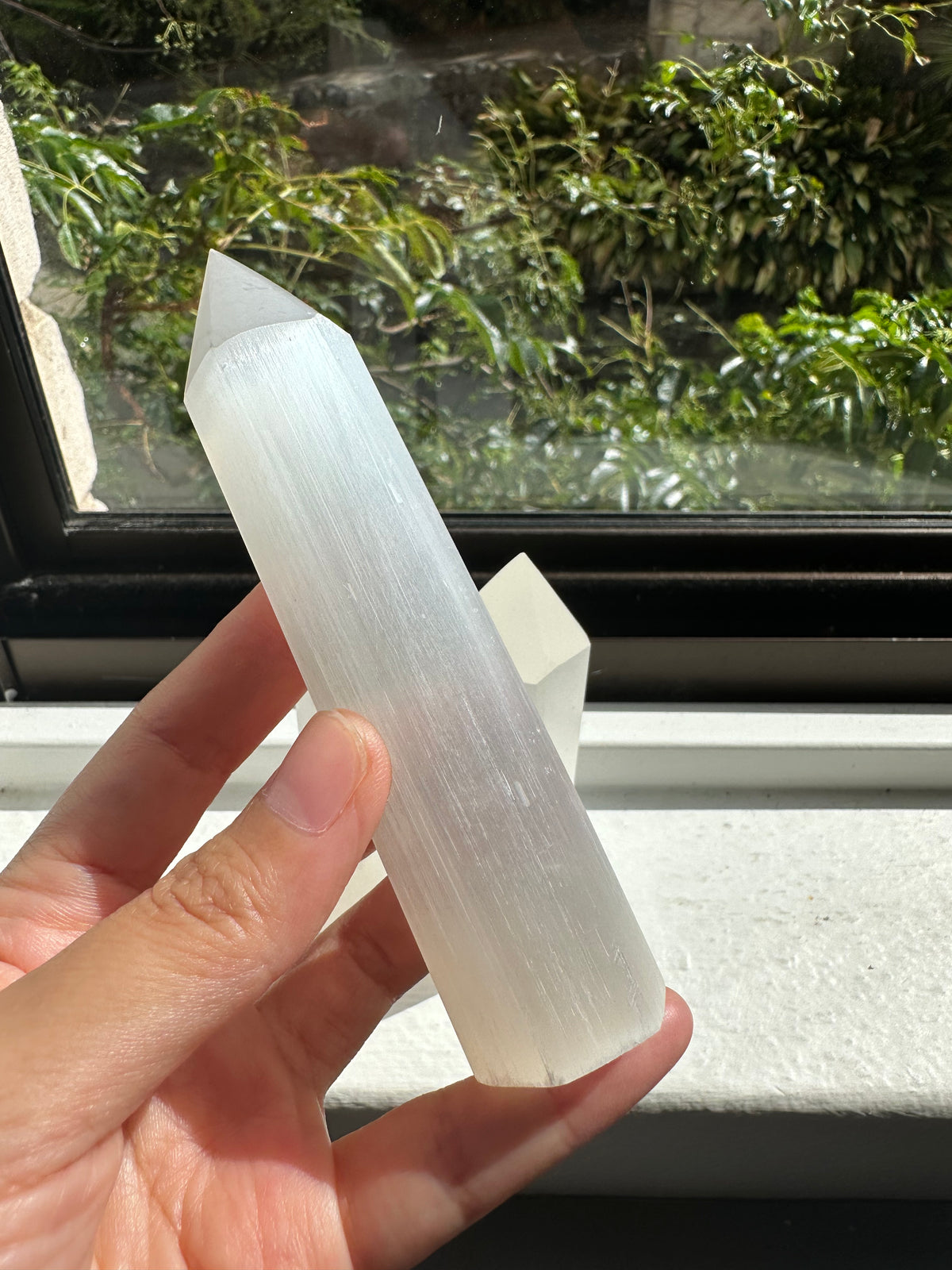 Selenite Tower – White Satin Spar Crystal Point 7–10cm product photo 3
