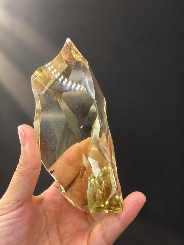 Top Quality Rare Brazilian Citrine Freeform No.10 — Ultra Clear, Fine Cut, Shadow, 257g