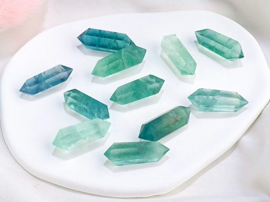 Green Fluorite Double-Terminated Point – Natural Crystal 6–7cm product photo 2