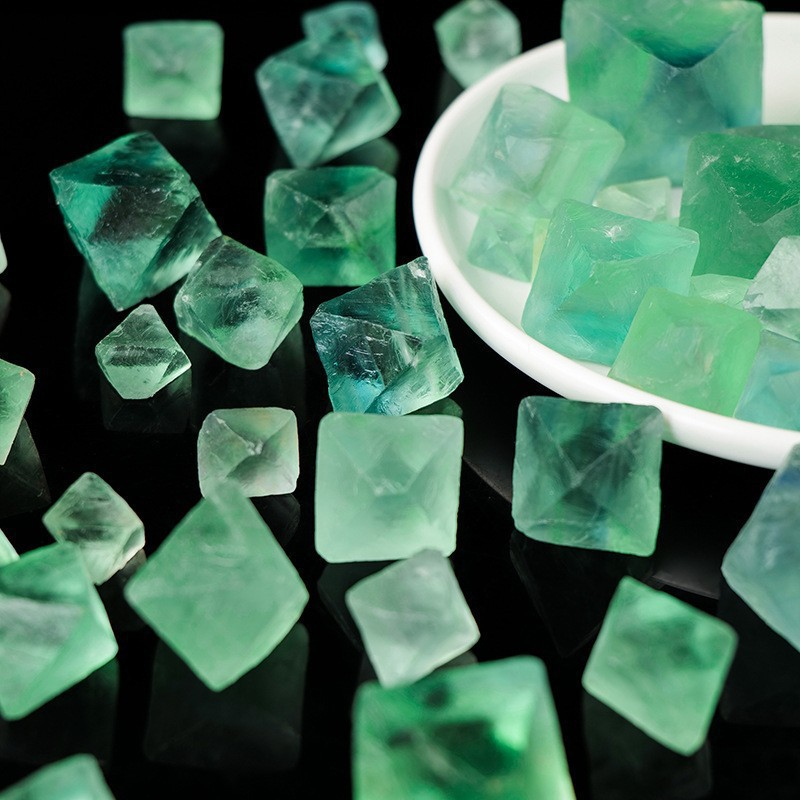 Fluorite Octahedron Crystals – 50g Bag 1–1.5cm product photo 2