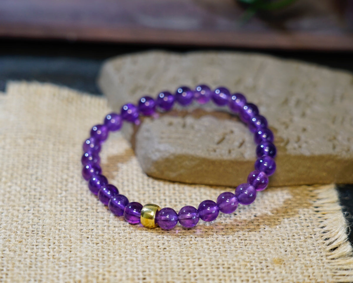 Uruguay Amethyst Bracelet, Natural 7mm Crystal Beads – alternate view 2