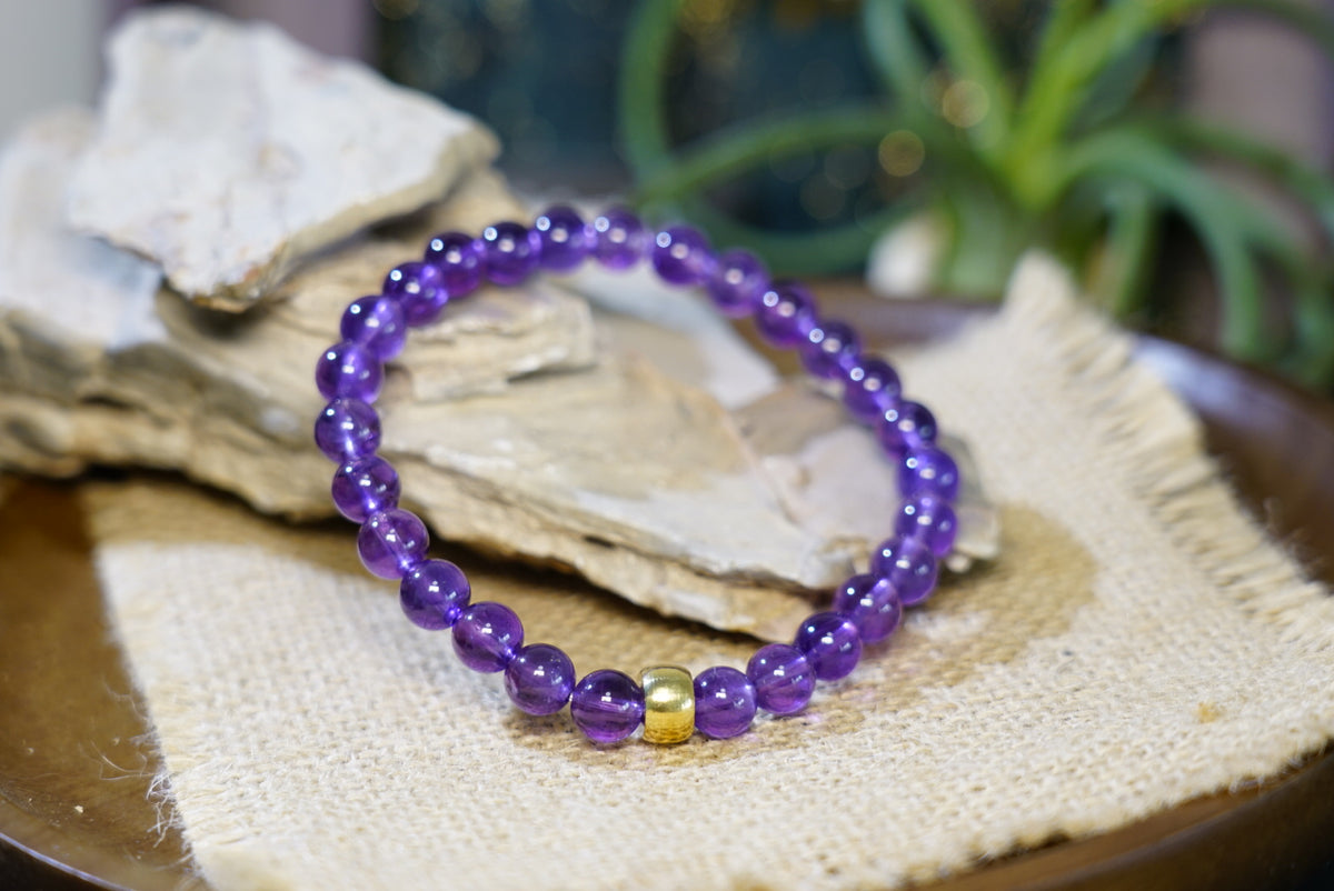 Uruguay Amethyst Bracelet, Natural 7mm Crystal Beads – alternate view 4