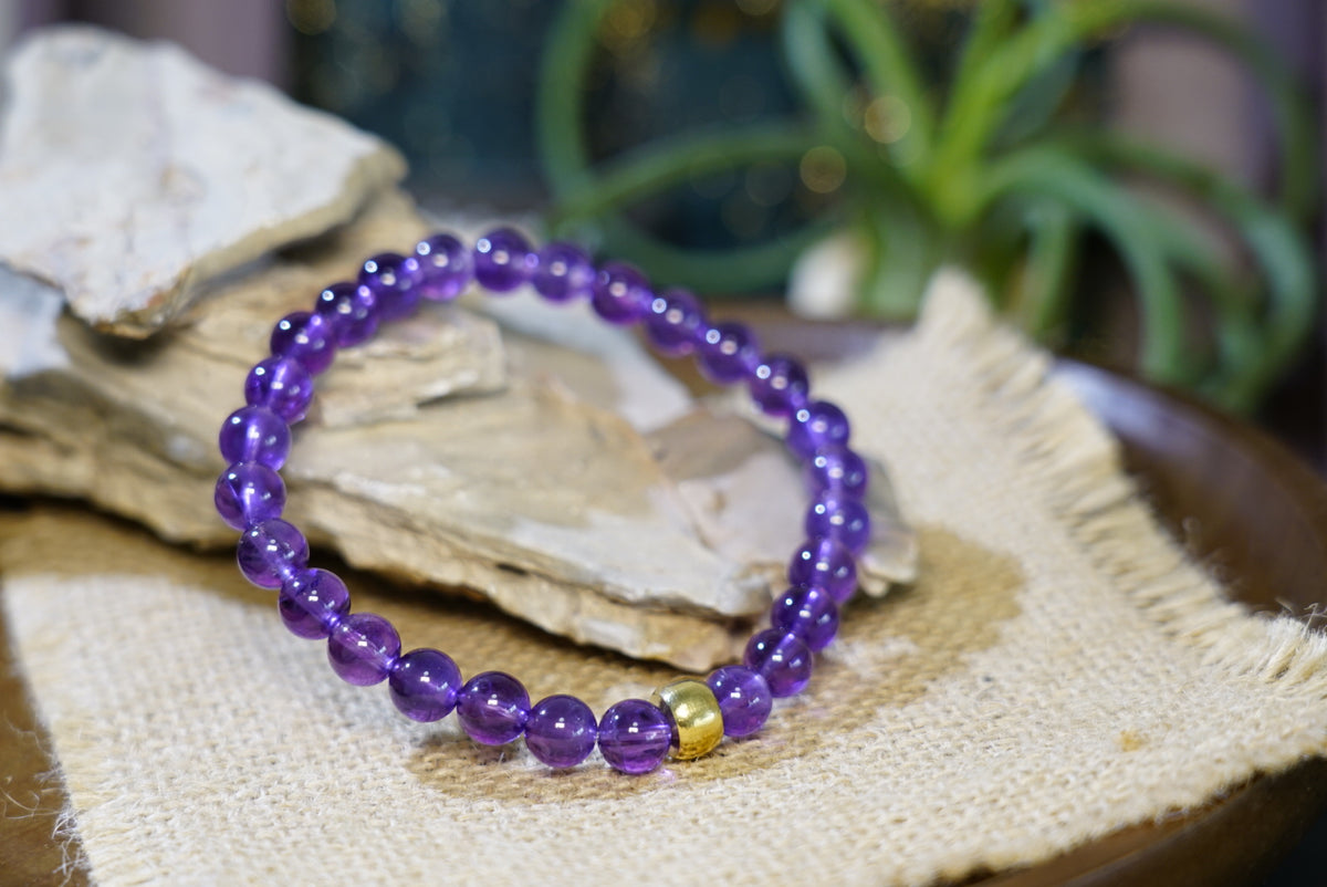 Uruguay Amethyst Bracelet, Natural 7mm Crystal Beads – alternate view 5