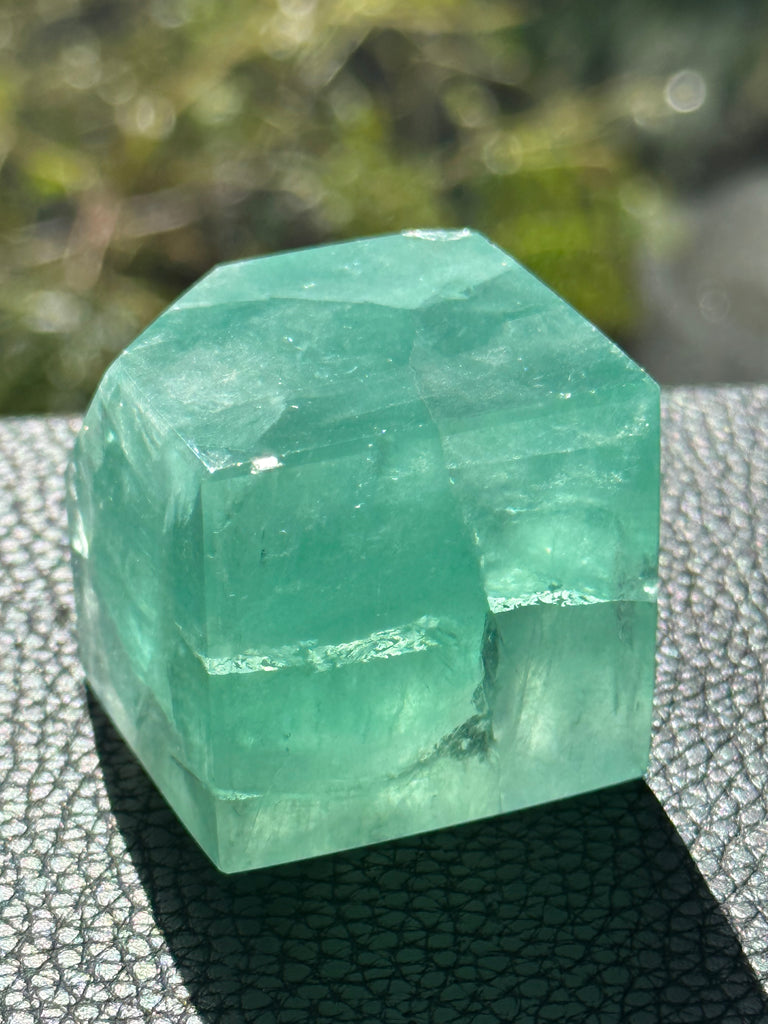 Fluorite Crystal Magic Cube - Crystal Healing for Calmness and Focus