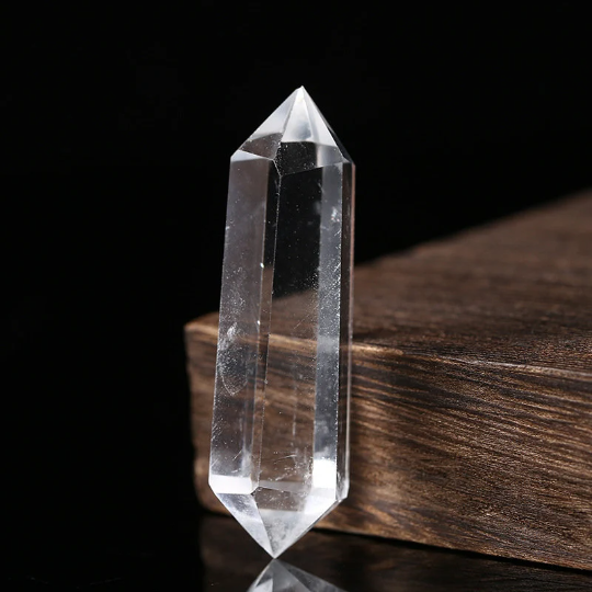 Libérez votre potentiel avec la tour de quartz transparent radiant à double terminaison – Cristal de guérison et de protection. 